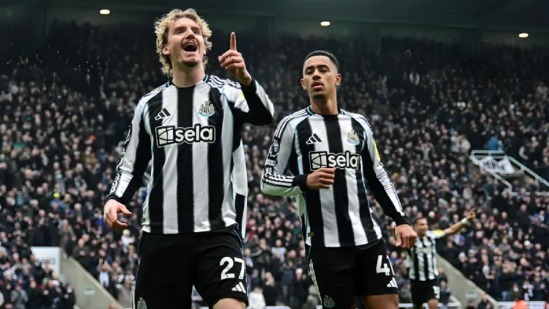 Manchester United vs Newcastle United Prediction | Premier League 2025/26 | EPL Prediction | Dec 27 – Can Stumbling United Shake Off the Magpies?