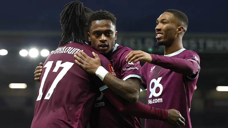 Liverpool vs Burnley Prediction | Premier League 2025/26 | EPL Prediction | Jan 17 – Will Liverpool Breeze Past the Relegation-Threatened Clarets?