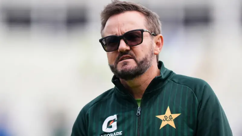 'I am open to it' - Mike Hesson on taking on Pakistan Test coach job
