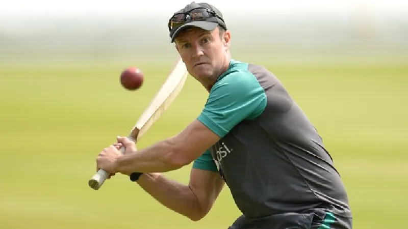 Grant Flower joins Surrey coaching staff as Sussex exodus continues