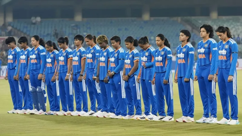 India and Zimbabwe wear black armbands to honour Sarah Dambanevana