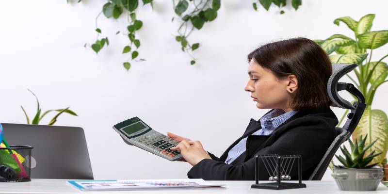 Tips on Budgeting, Saving, Investing for Entrepreneurs