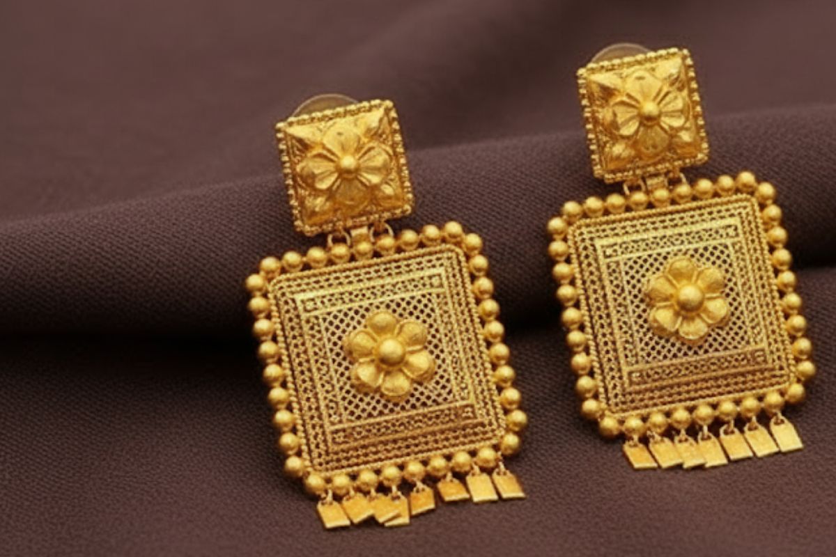 Latest Gold Jhumka Designs 5