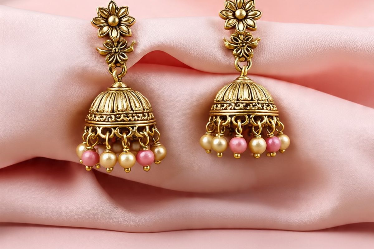 Light Weight Jhumka: बेटी की शादी हो या देना हो किसी को तोहफा, तो देखें ये लेटेस्ट झुमके डिजाइन 3 Light Weight Jhumka