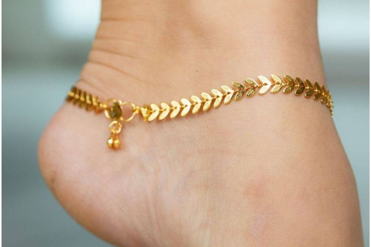 Onam Special Gold Payal Designs: ओणम पर ट्राई करें लेटेस्ट और यूनिक गोल्ड पायल डिजाइन 1 Onam Special Gold Payal Designs 2 1