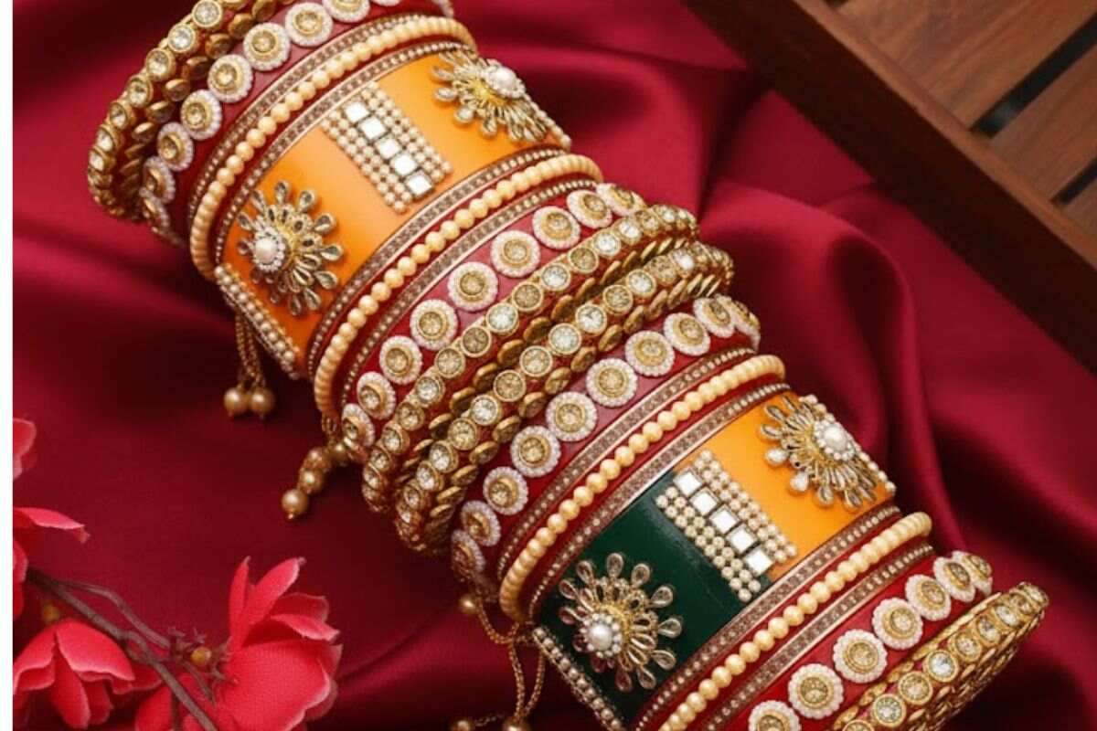 Latest Bridal Chura Designs 2025: वेडिंग डे पर अपने लुक को दे रॉयल टच, पहनें ये लेटेस्ट चूड़ा डिजाइन्स 7 Vibrant Bridal Chura Design