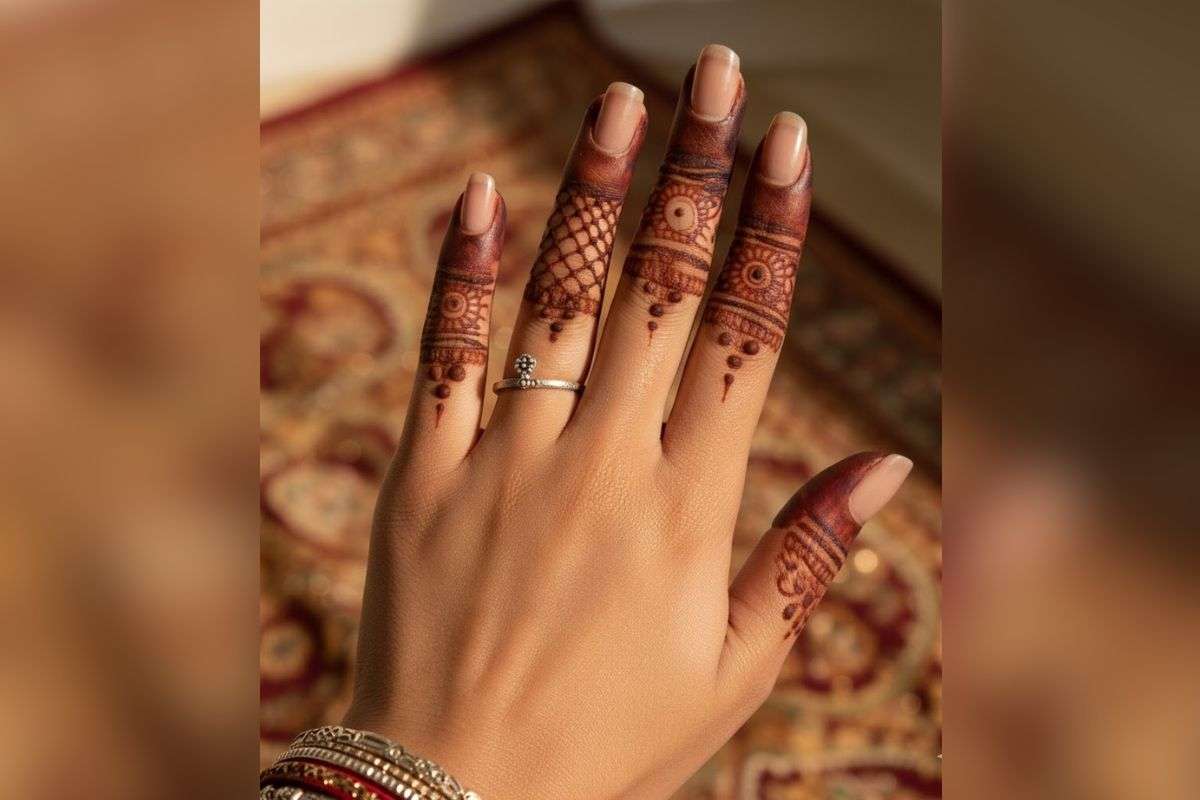 finger tip mehndi design