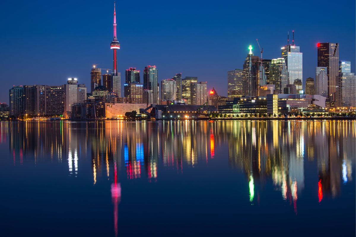 दुनिया के इन देशों में हैं सबसे ज्यादा हवाई अड्डे, भारत और चीन समेत कई एशियाई देश लिस्ट से बाहर 6 Canada