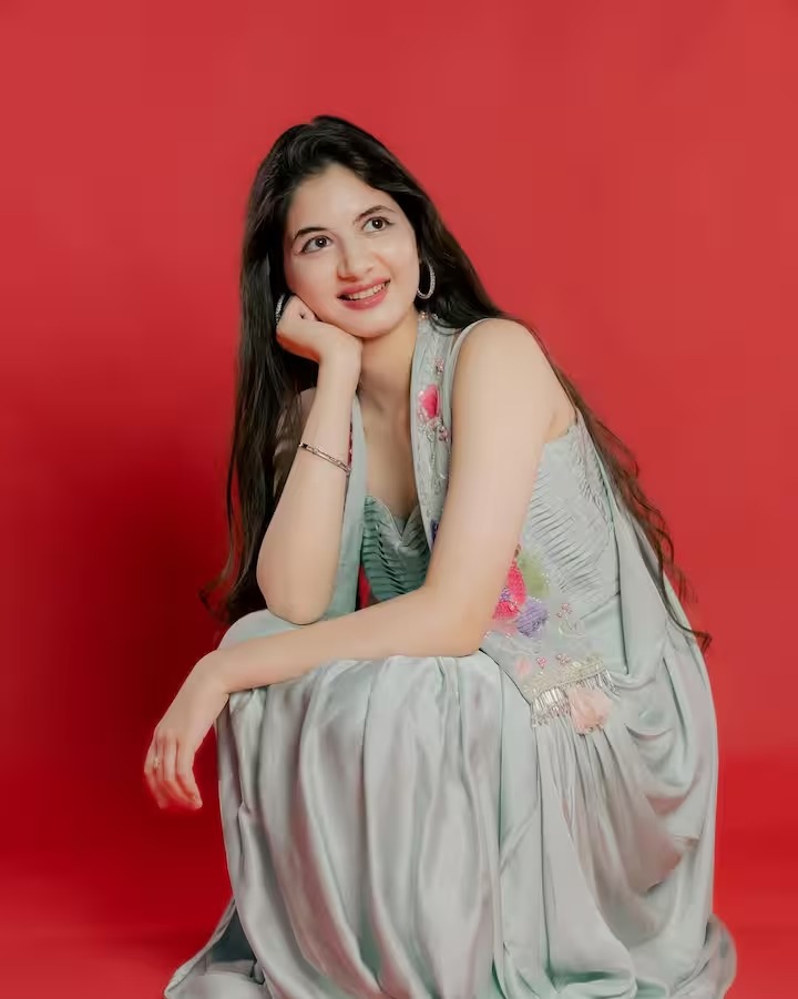 Bajrangi Bhaijaan Munni Photos: 'बजरंगी भाईजान' की 'मुन्नी' का ग्लैमरस अंदाज, लेटेस्ट तस्वीरों में पहचान नहीं पाएंगे आप 7 Whatsapp Image 2025 12 12 At 1.54.43 Pm