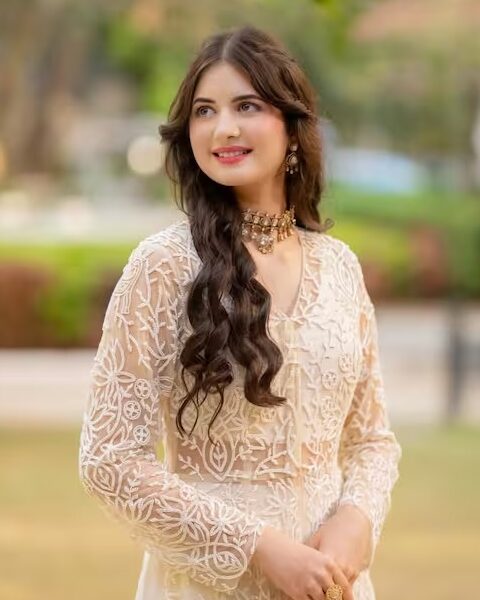 Bajrangi Bhaijaan Munni Photos: 'बजरंगी भाईजान' की 'मुन्नी' का ग्लैमरस अंदाज, लेटेस्ट तस्वीरों में पहचान नहीं पाएंगे आप 1 Whatsapp Image 2025 12 12 At 1.55.18 Pm Edited