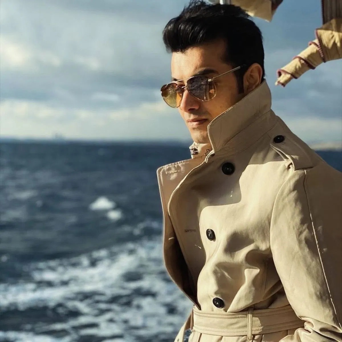 Divyanka Tripathi Birthday: प्यार पाने की ऐसी चाहत, काले जादू का लिया सहारा, ब्रेकअप के बाद इतनी टूट चुकी थी ये एक्ट्रेस 4 Whatsapp Image 2025 12 14 At 11.26.49 Am