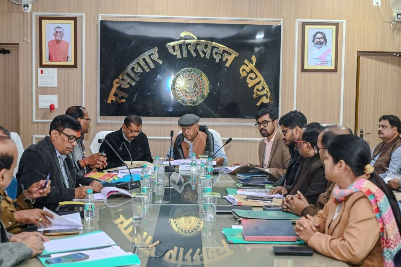 Deoghar News : सभी सरकारी कार्यालयों में सेवा की गारंटी अधिनियम का पालन अनिवार्य : सरयू राय