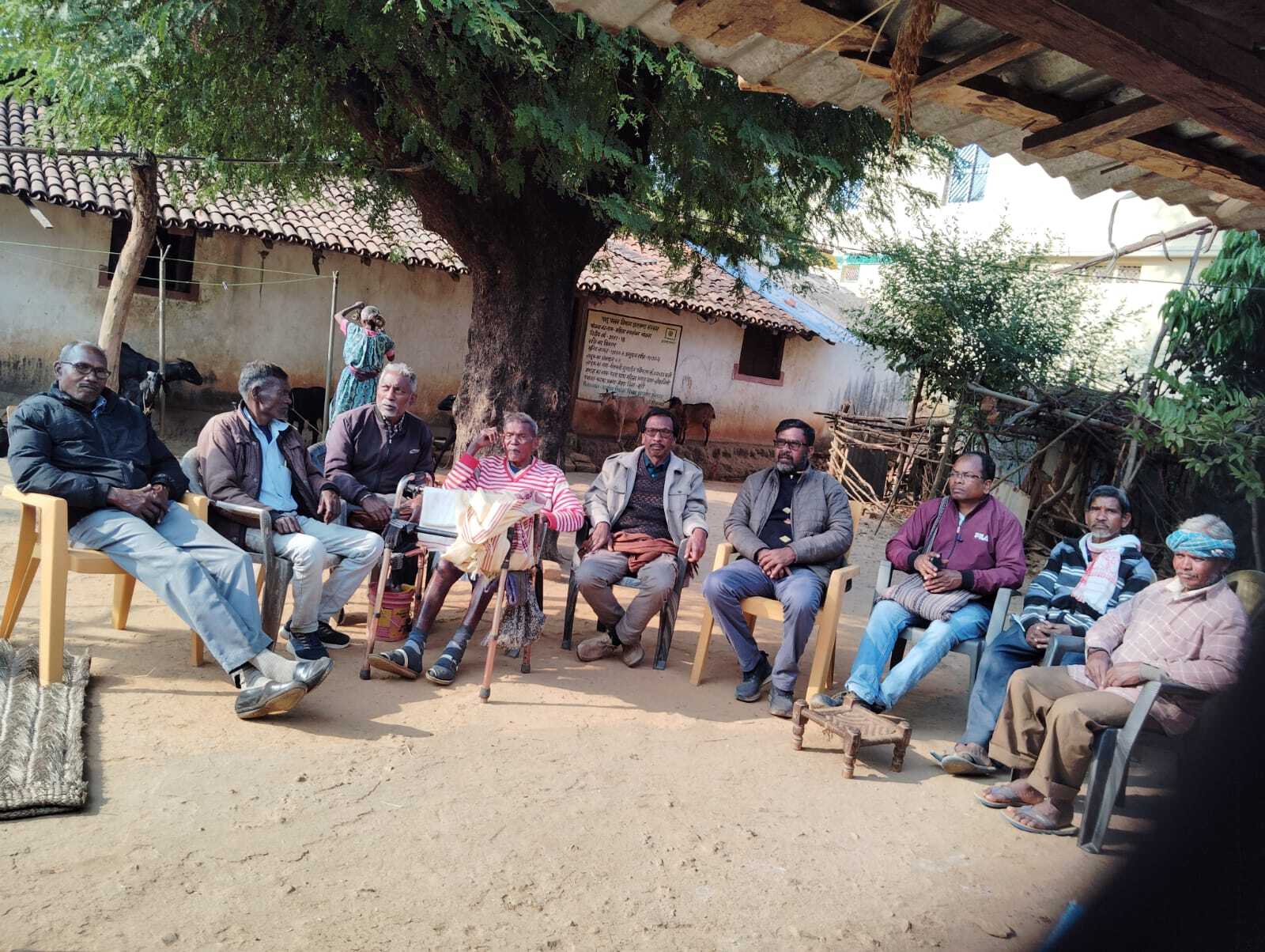 सोमा मुंडा से मिले जनसंगठन की शीर्ष कमेटी के नेता