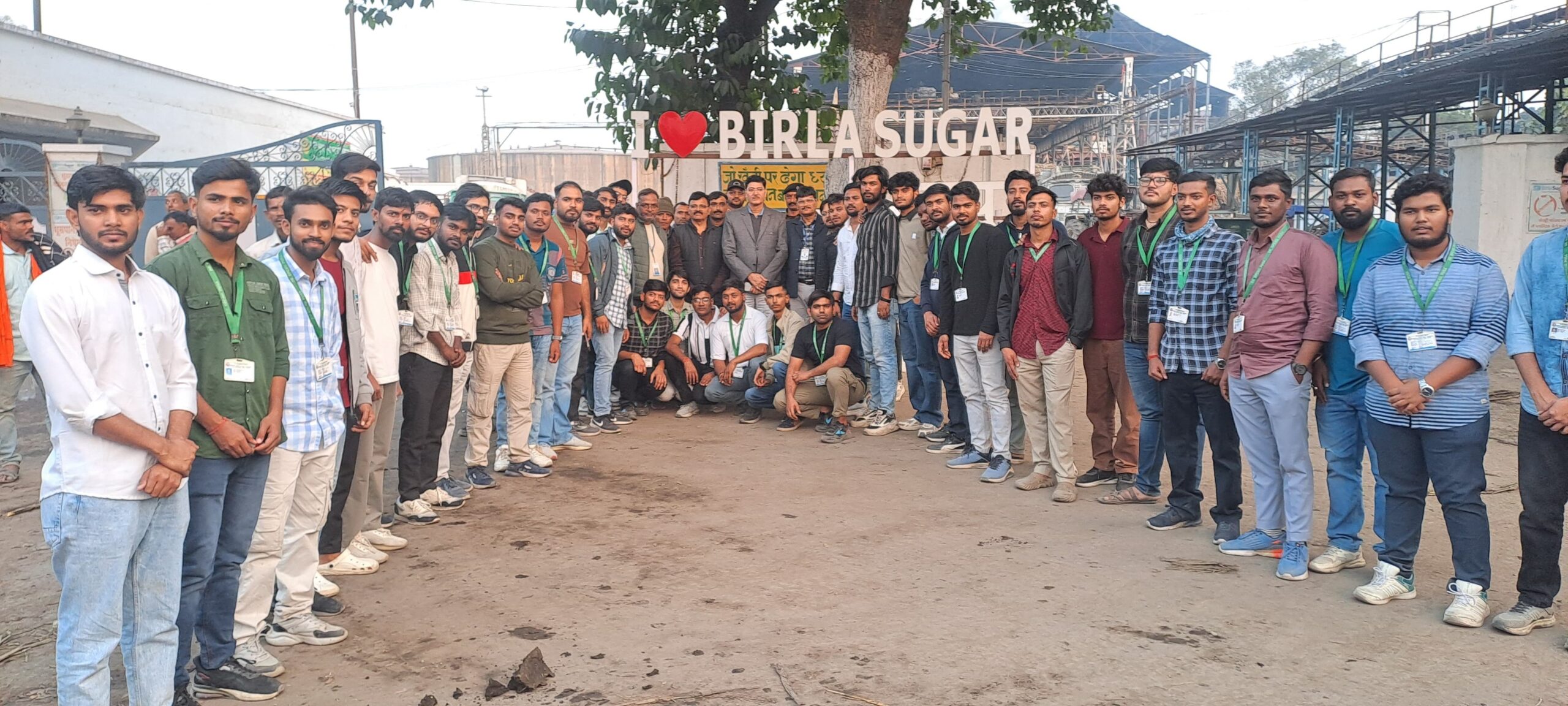 Samastipur News:छात्रों ने जाना गन्ना उत्पादन से लेकर चीनी निर्माण की प्रक्रिया