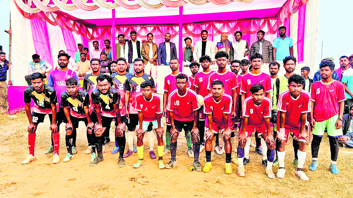 Seraikela Kharsawan News : साहेबगंज को हराकर बुलु बेताल क्लब बना चैंपियन