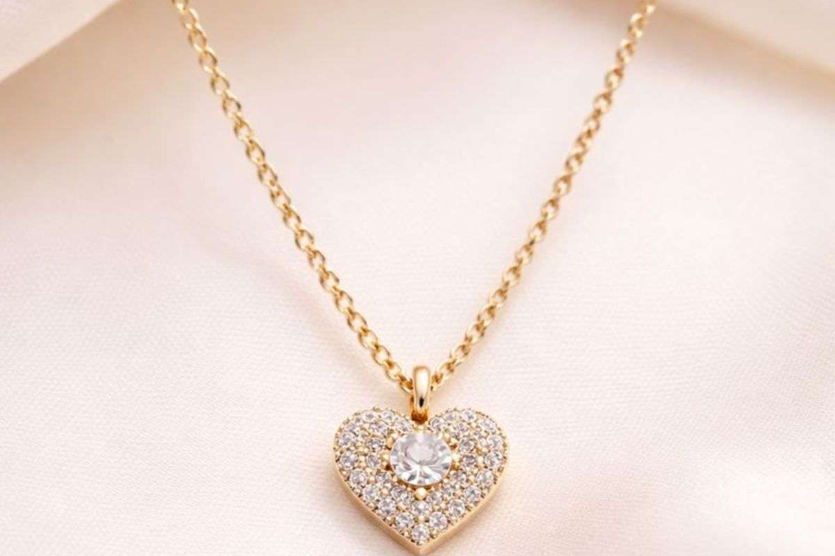 Golden Chain With Pendant