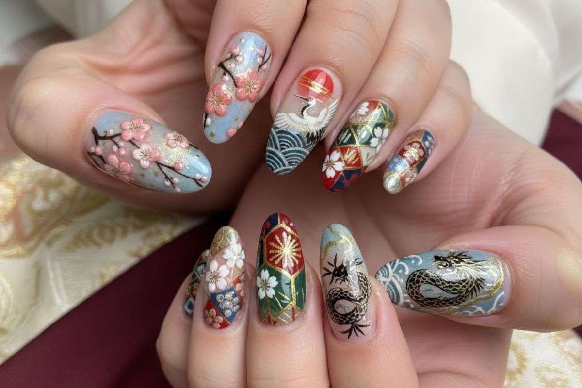 Winter Special Nail Art: विंटर में नाखूनों को नया स्टाइल देंगे ये ट्रेंडी नेल आर्ट, जरूर करें ट्राई 4 Traditional Nail Art