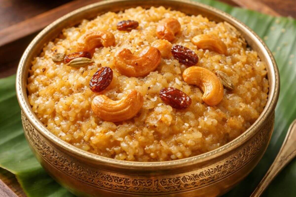 Pongal Special Recipe Ideas: पोंगल के खास मौके जरूर ट्राई करें ये 7 साउथ इंडियन स्पेशल रेसिपी, जो स्वाद में हैं लाजवाब 1 Sweet Pongal Recipe