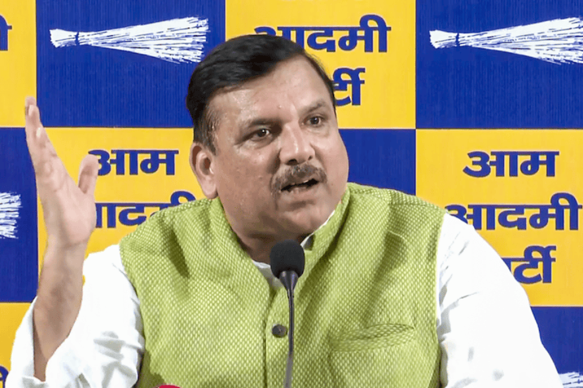 राघव चड्ढा सहित सातों सांसदों की बढ़ेगी परेशानी? संजय सिंह ने सीपी राधाकृष्णन से की कार्रवाई की मांग