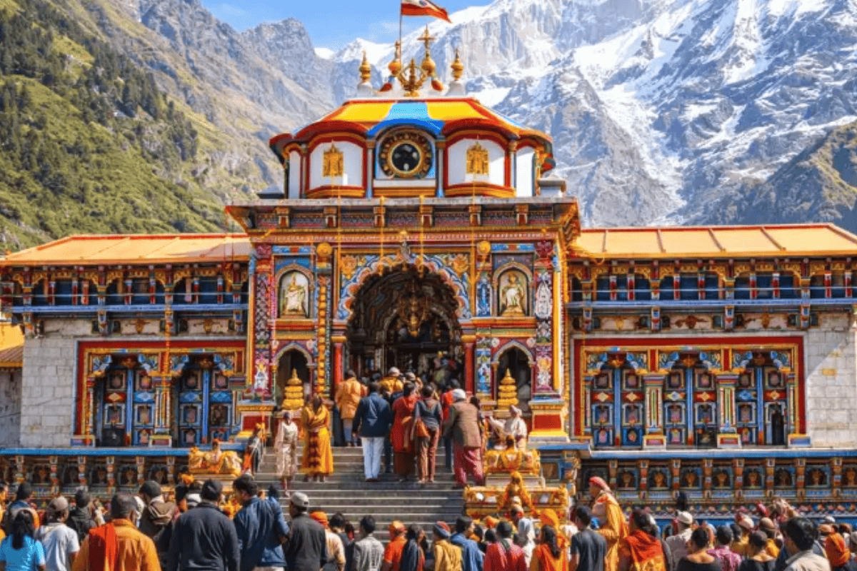 बदरीनाथ धाम के कपाट खुले, चारधाम यात्रा का शुभारंभ