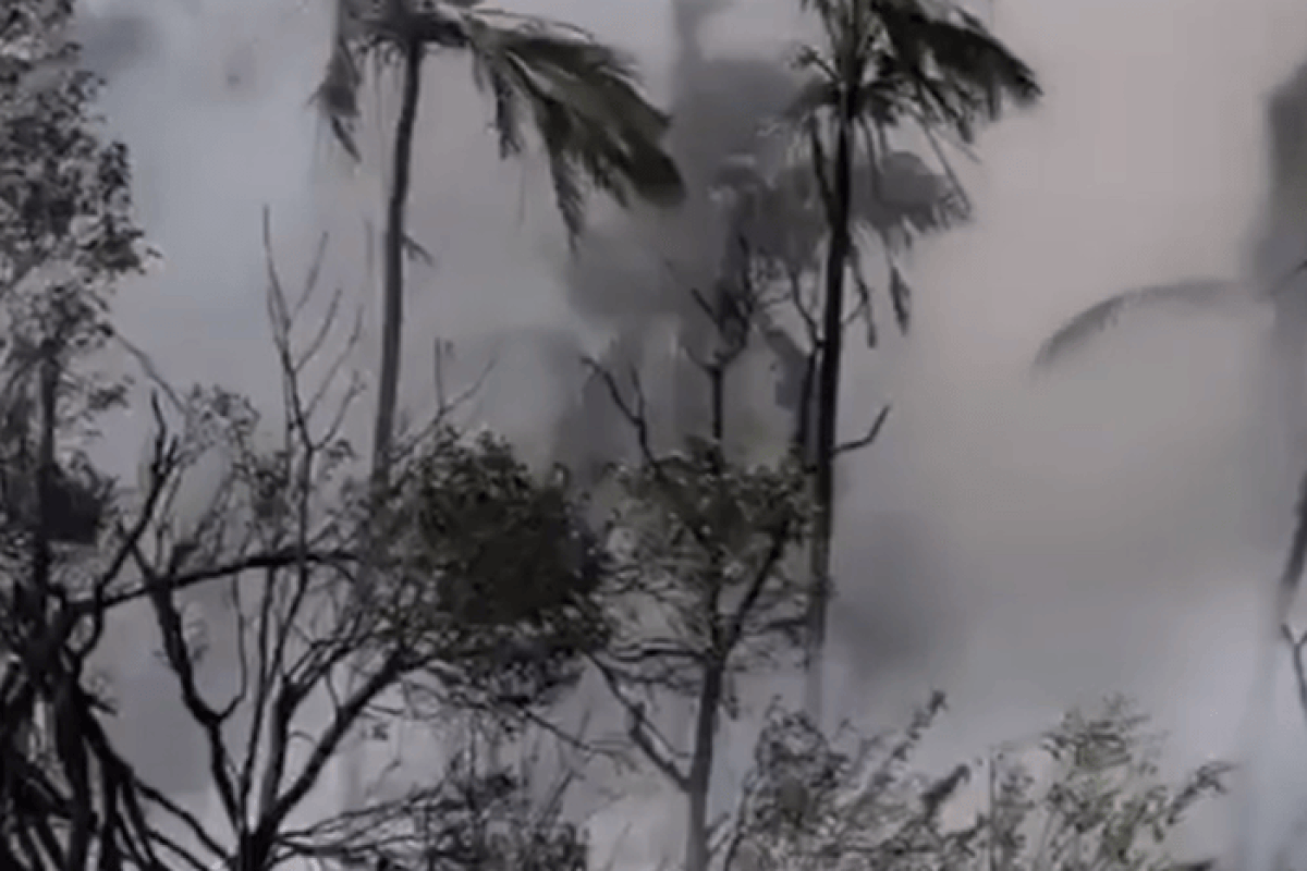 केरलम: पटाखा फैक्ट्री में विस्फोट, 13 लोगों की मौत, 5 की हालत गंभीर, देखें वीडियो