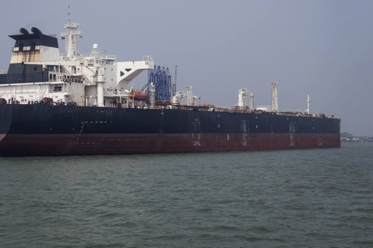 अमेरिकी नाकाबंदी और ईरानी फायरिंग भी नहीं रोक पाई, कच्चा तेल लेकर भारत आ रहा ‘देश गरिमा’