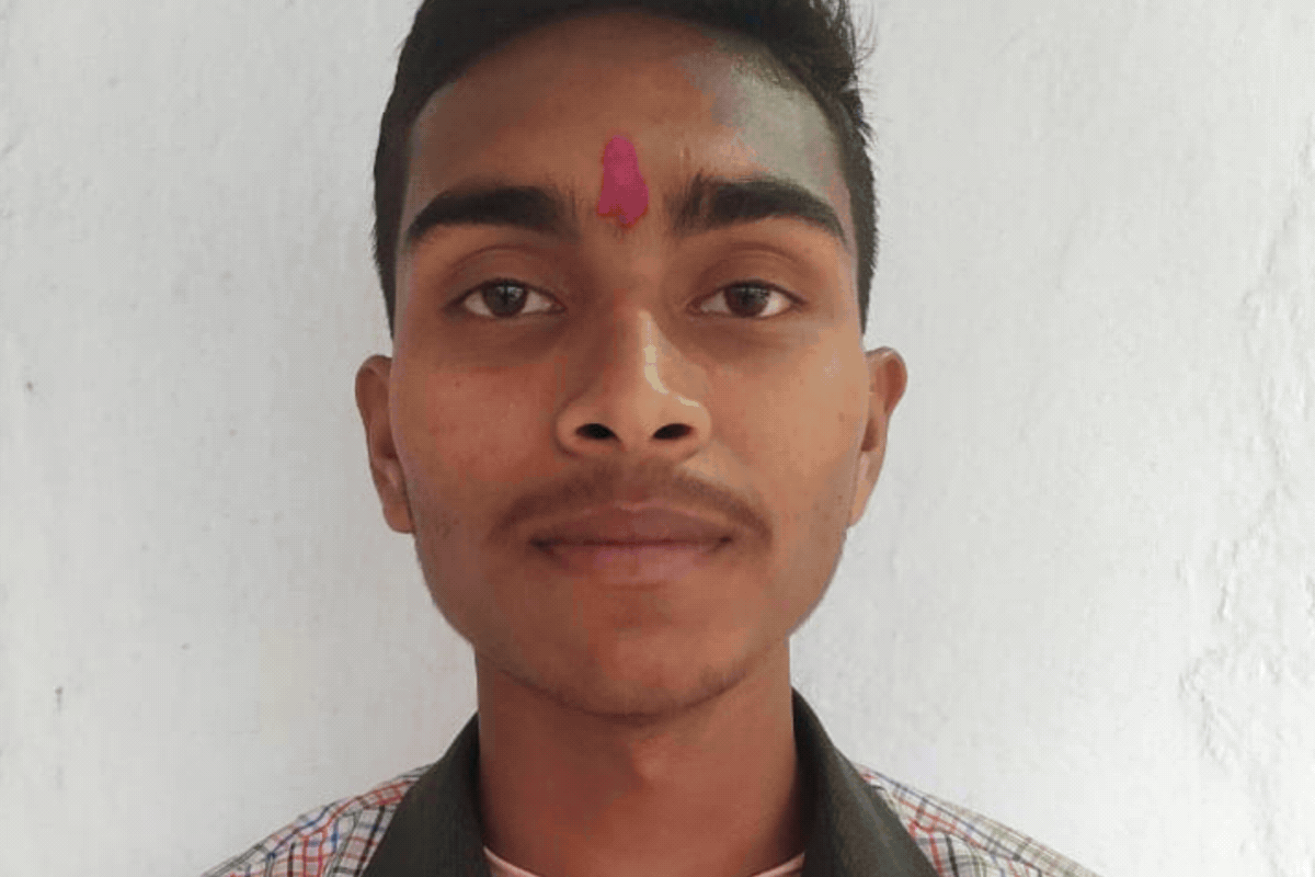 बोकारो के सोनू बने जिला टॉपर, आरती कुमारी तीसरे स्थान पर