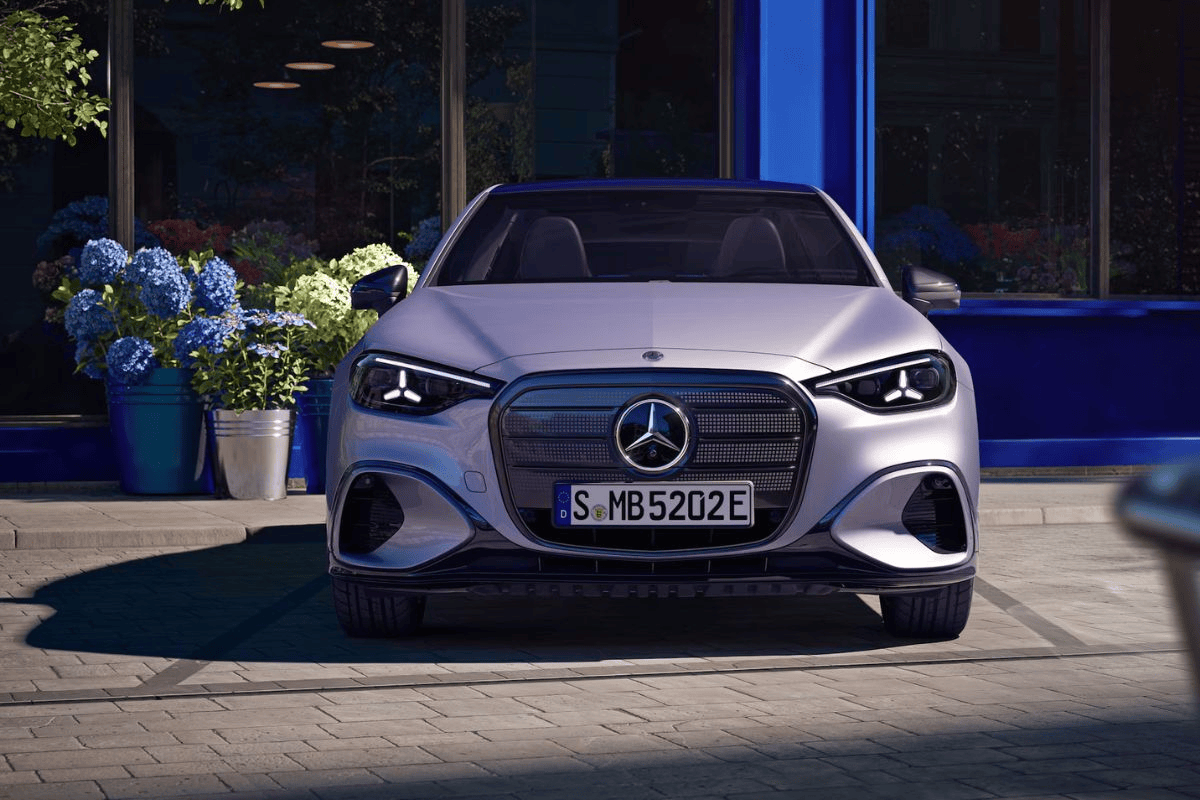 Mercedes-Benz की नयी इलेक्ट्रिक सेडान, 4 सेकंड में पकड़ेगी 100kmph की रफ्तार