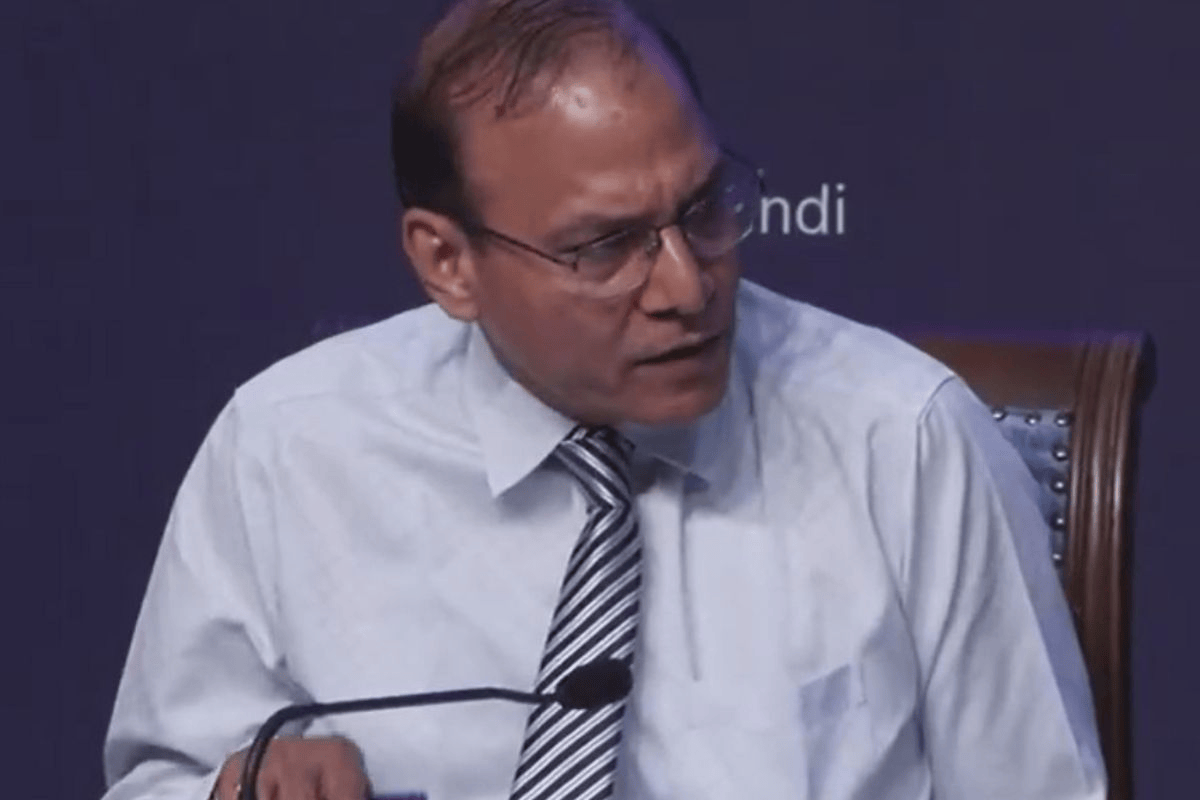 होर्मुज स्ट्रेट को पार करने के दौरान किसी भारतीय जहाज पर पिछले 24 घंटे में कोई हमला नहीं हुआ