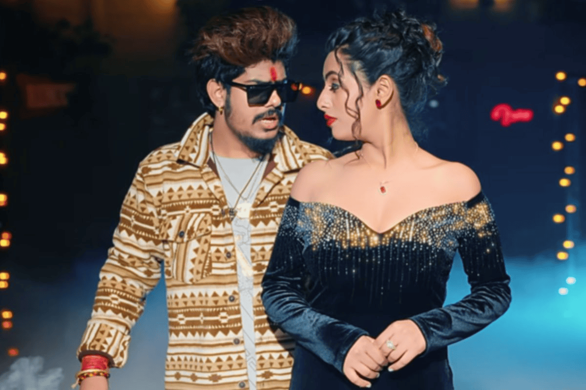 गाना ‘पलंग हिलाई के’ हुआ रिलीज, पारुल यादव के एक्सप्रेशन ने लूटी महफिल