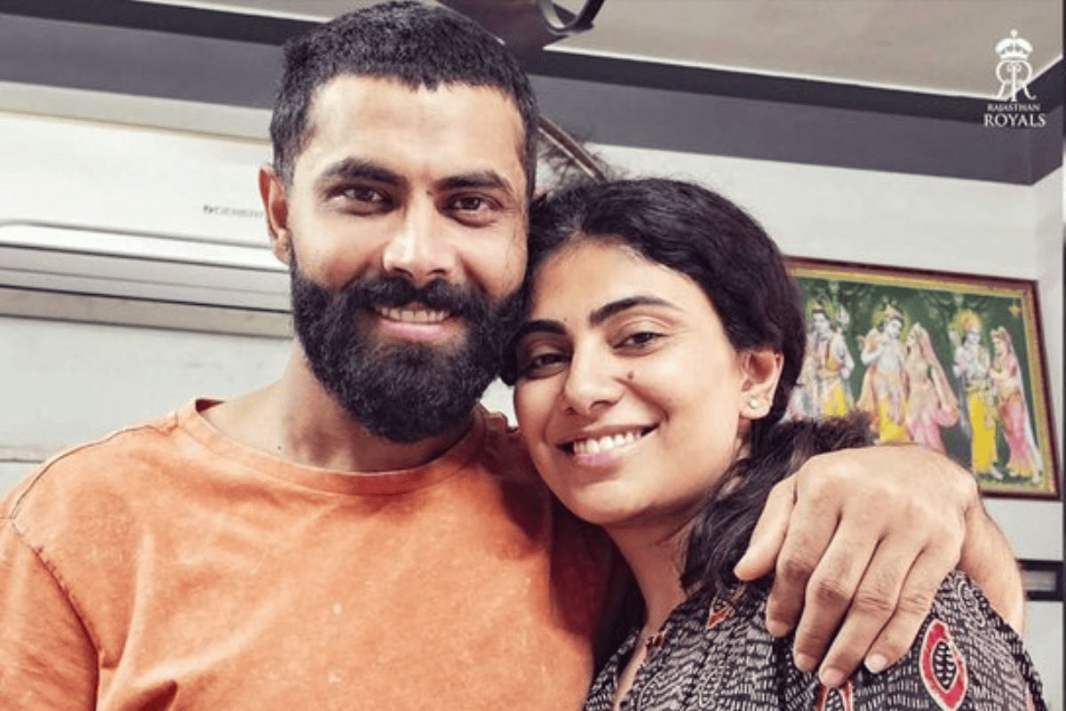 प्लेयर ऑफ द मैच का अवार्ड रविंद्र जडेजा ने राजस्थान की एजुकेशन मिनिस्टर को डेडिकेट किया तो सभी चौंके, लेकिन फिर…