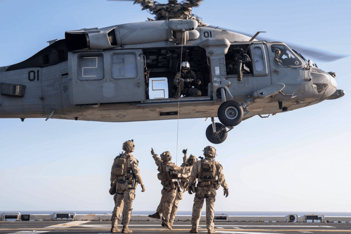 वीडियो: समंदर के बीचों-बीच US मरीन कमांडोज का एक्शन, ईरानी जहाज पर ऐसे किया कब्जा