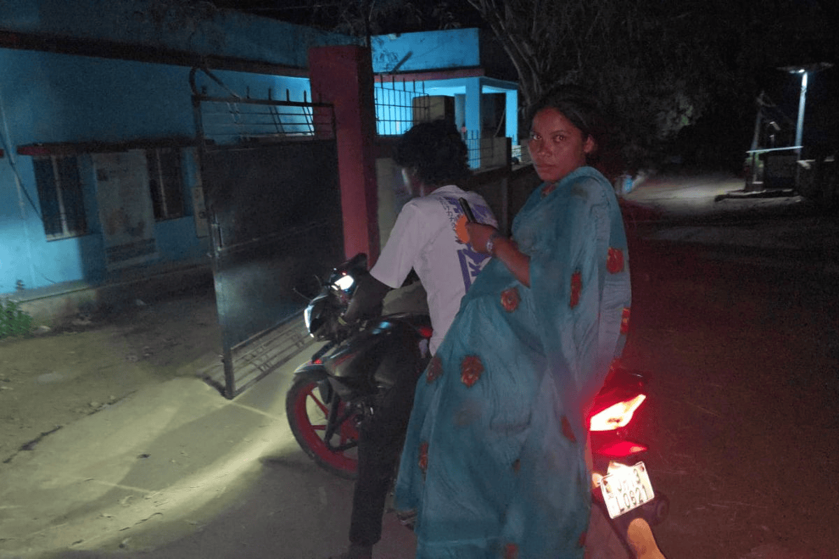 चतरा: PHC केंद्र का ममता वाहन बराती बुकिंग में, गर्भवती महिला मोटरसाइकिल से पहुंची अस्पताल