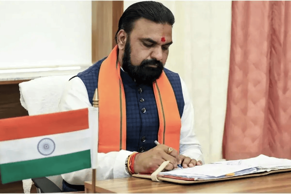 सम्राट सरकार का अल्टीमेटम: बिहार के सरकारी दफ्तरों में अब नहीं चलेगी लेटलतीफी, देर से आने पर कटेगा वेतन