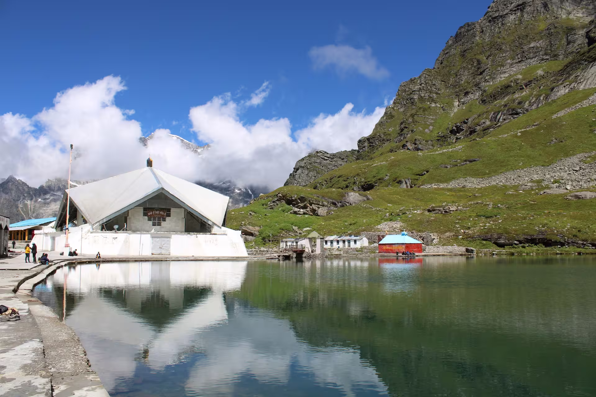 Hemkund Sahib Gurudwara in Uttarakhand