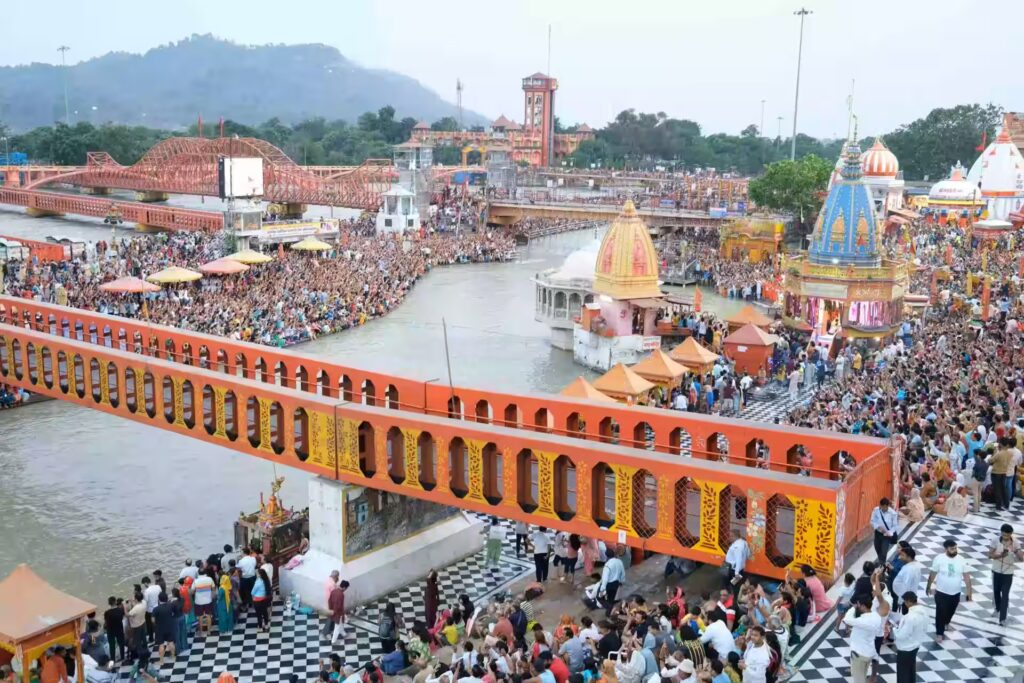 Haridwar ghats during Ganga Aarti