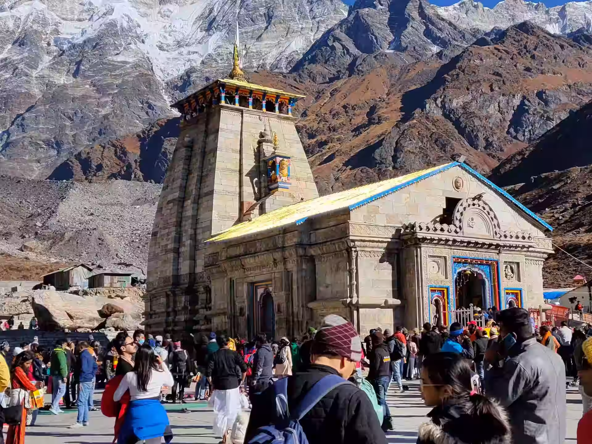 Kedarnath Temple with snow mountains