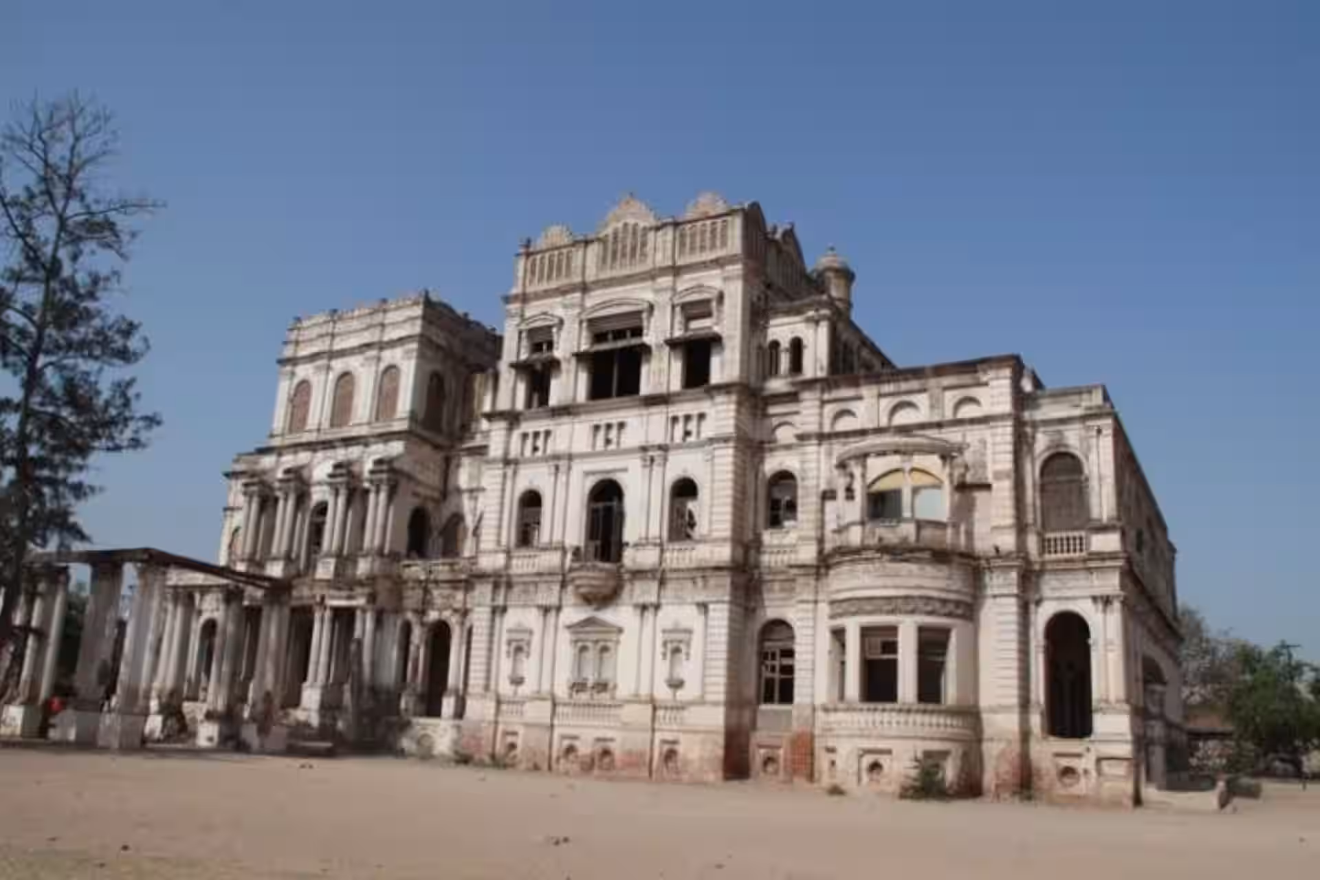 Historic Nazarbaug Palace Heritage view of Nazarbaug Palace Vadodara