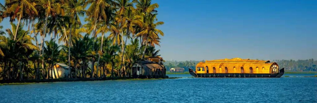 Pathiramanal Island in Alappuzha