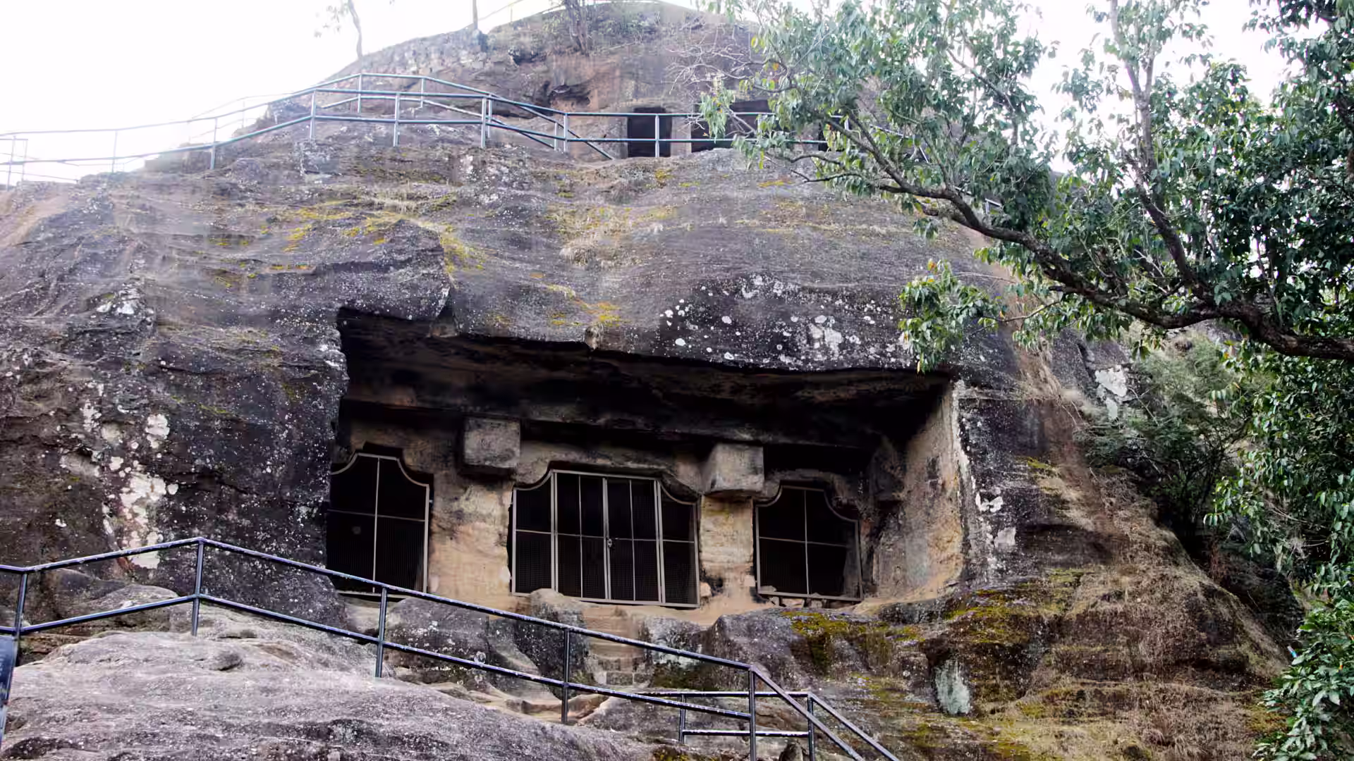 Pandav Gufa View in Gangotri Pandav Gufa View in Gangotri