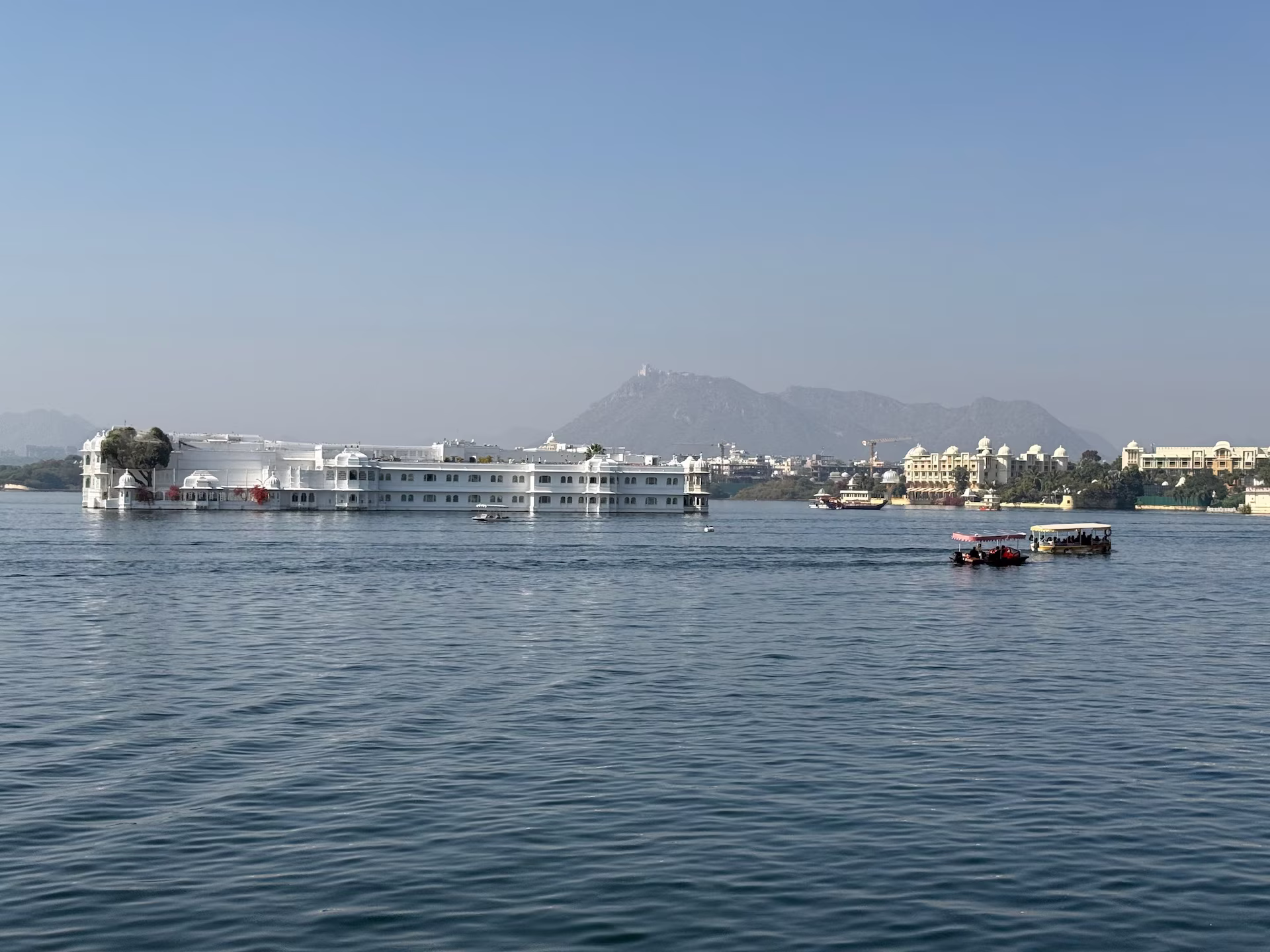 lake-pichola