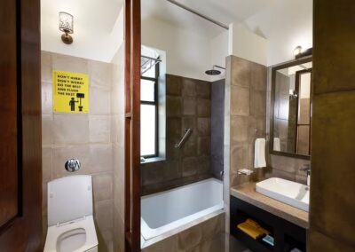 Tathastu Kanha Family Room Bathroom