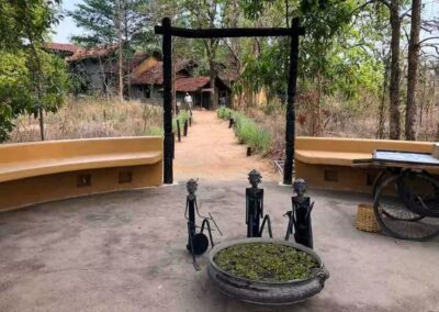 Kanha Earth Lodge Corridor