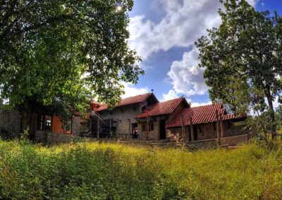 Kanha Earth Lodge Exterior