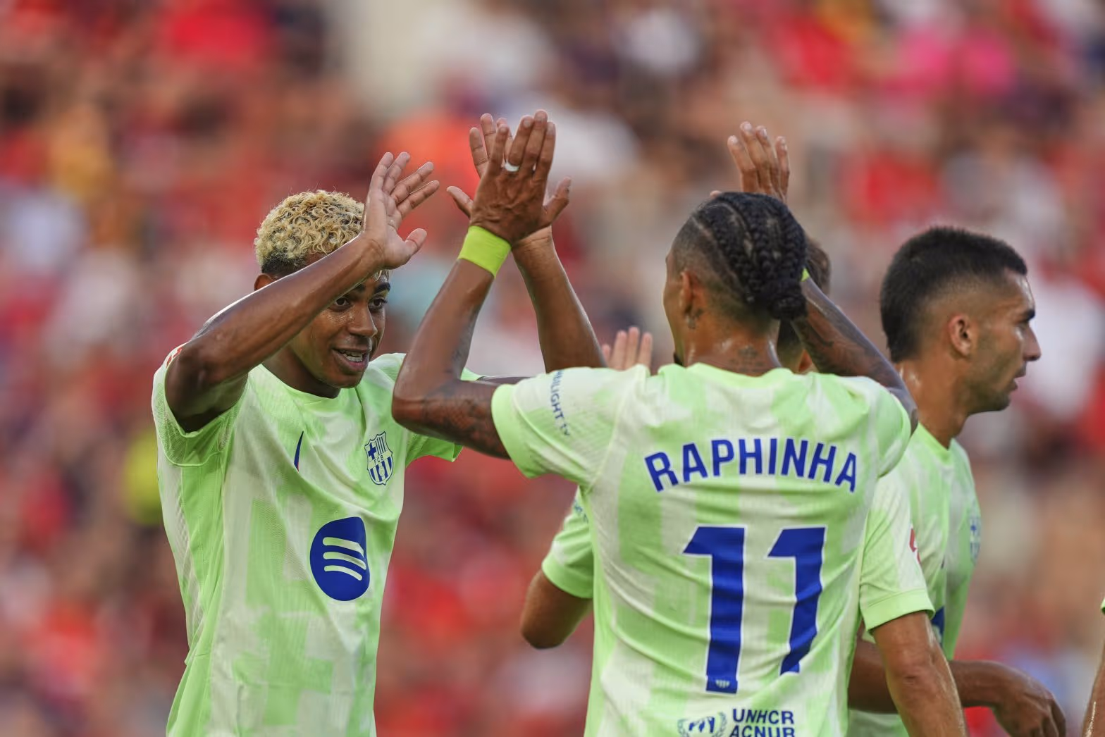 Barcelonas-Lamine-Yamal-left-and-Raphinha-1568x1046-1785988987241