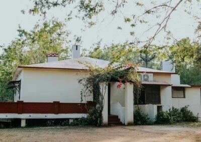 Ken River Lodge Cottage Exterior
