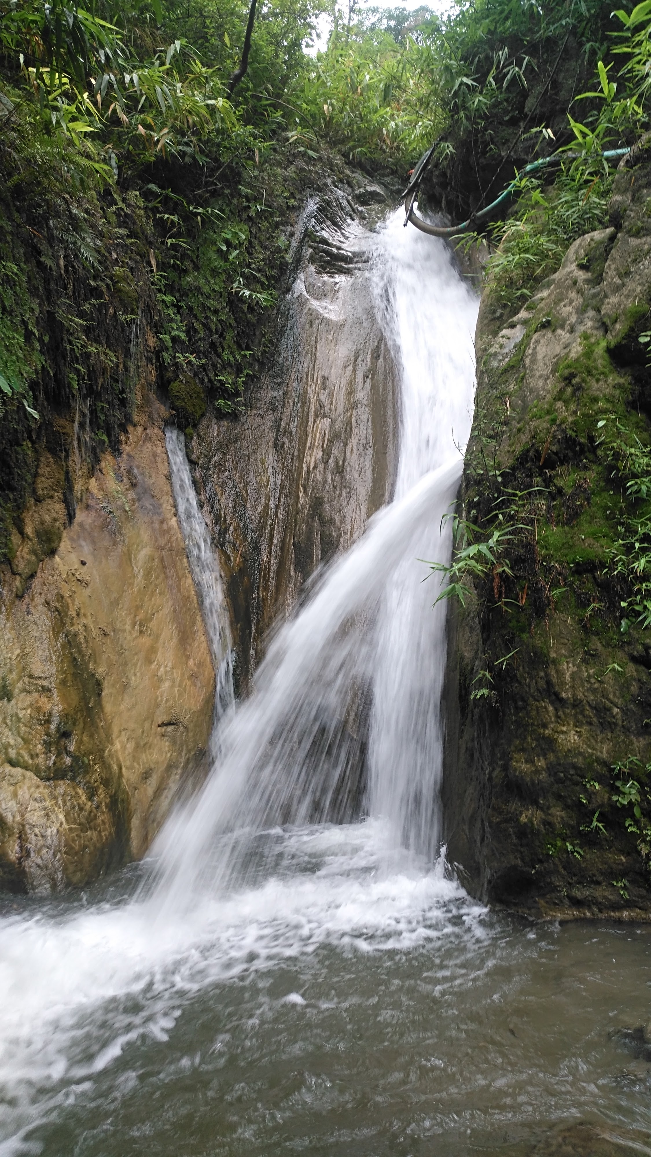 Garud Chatti Waterfall
