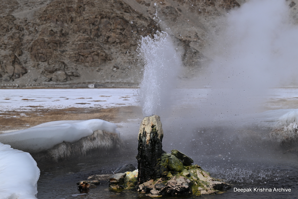 Puga Valley Hot Spring