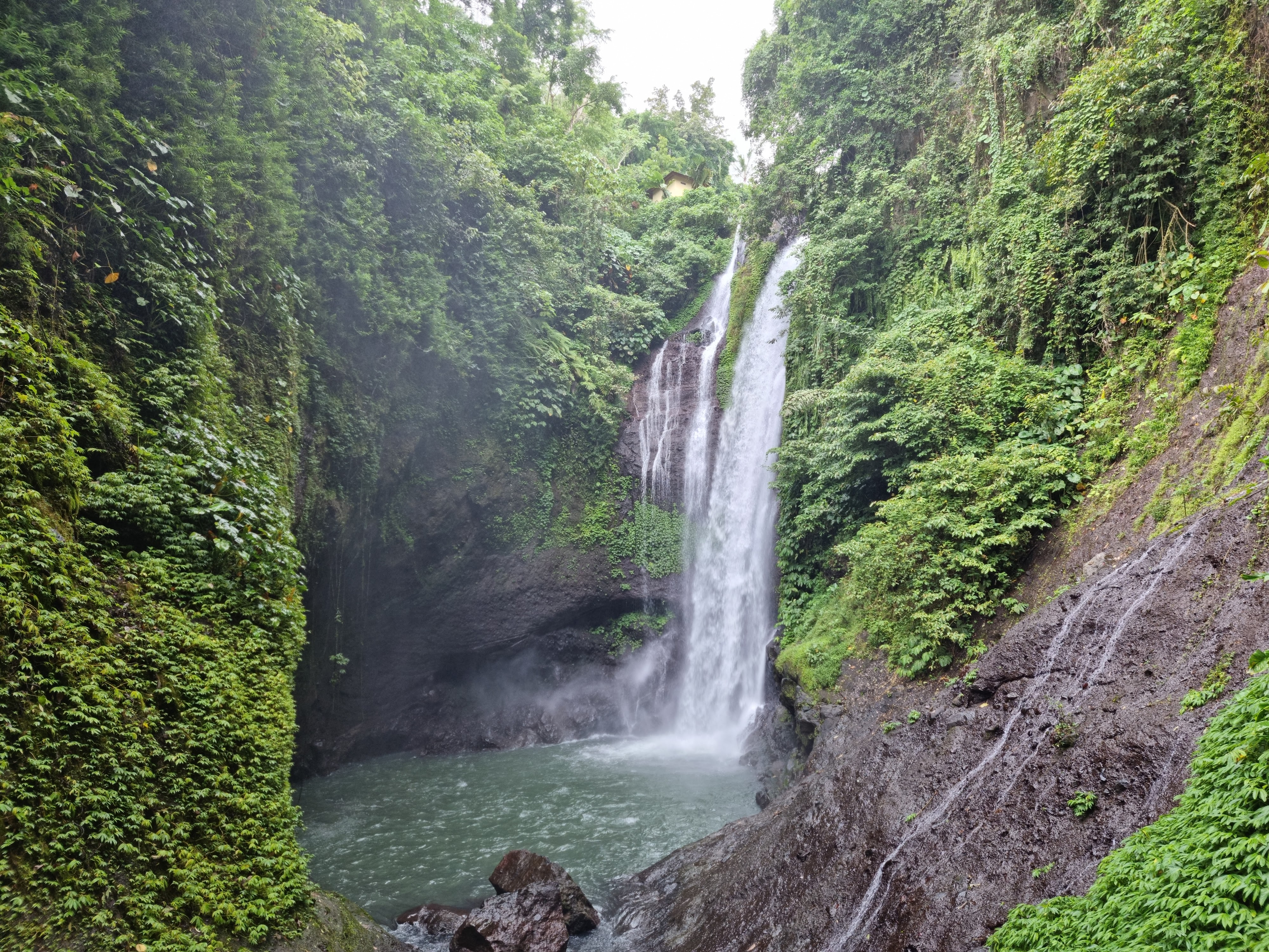 Aling-Aling Waterfall