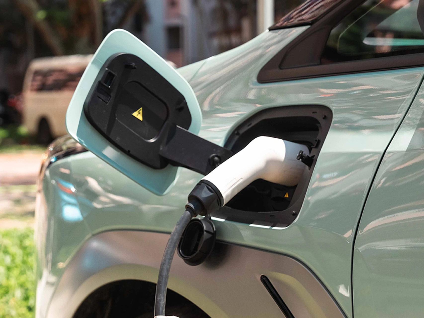 With Earthing vs Without Earthing Which EV Charger Installation is Right for You